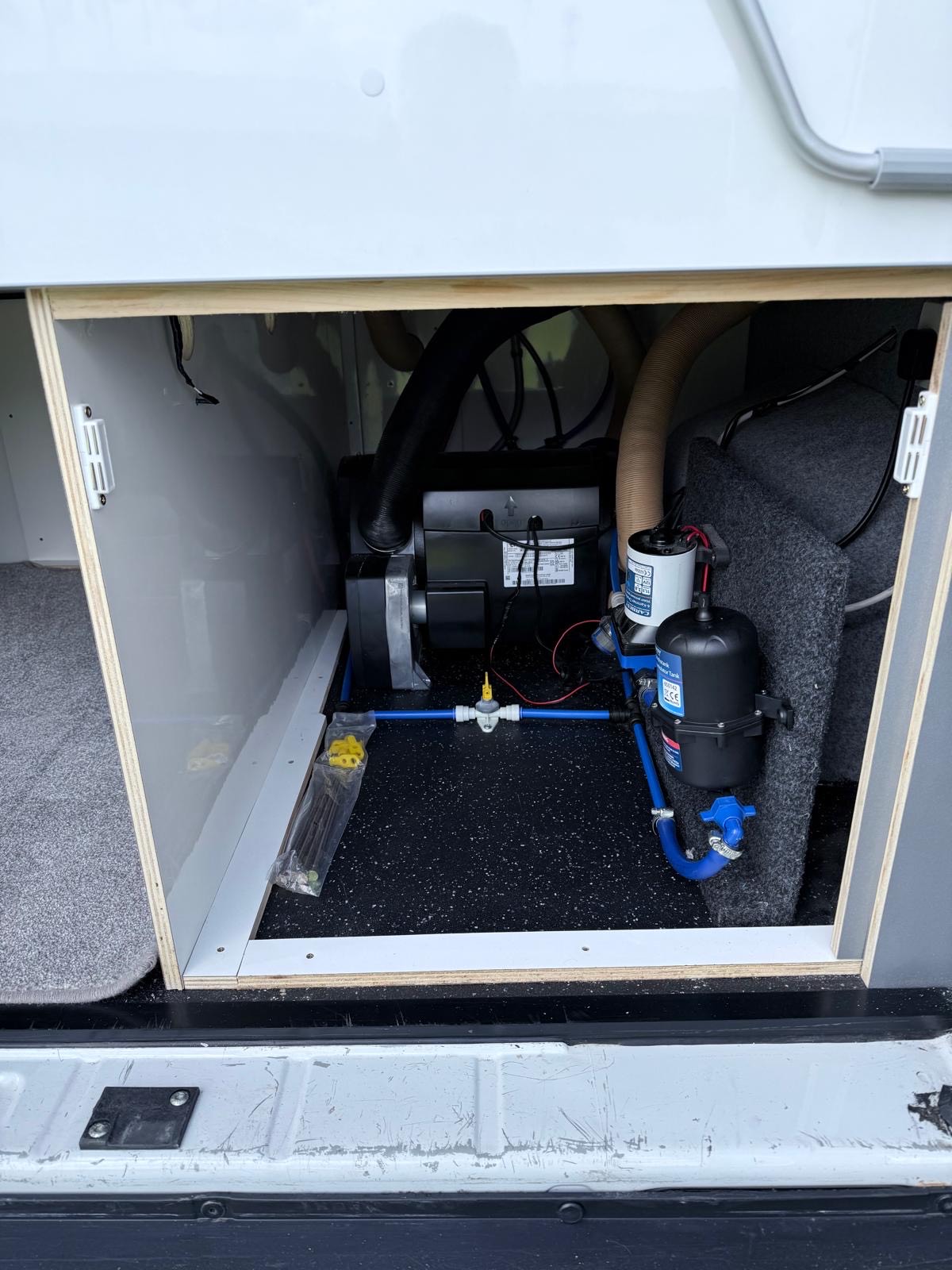 222 Opel Movano Camper - Image 10