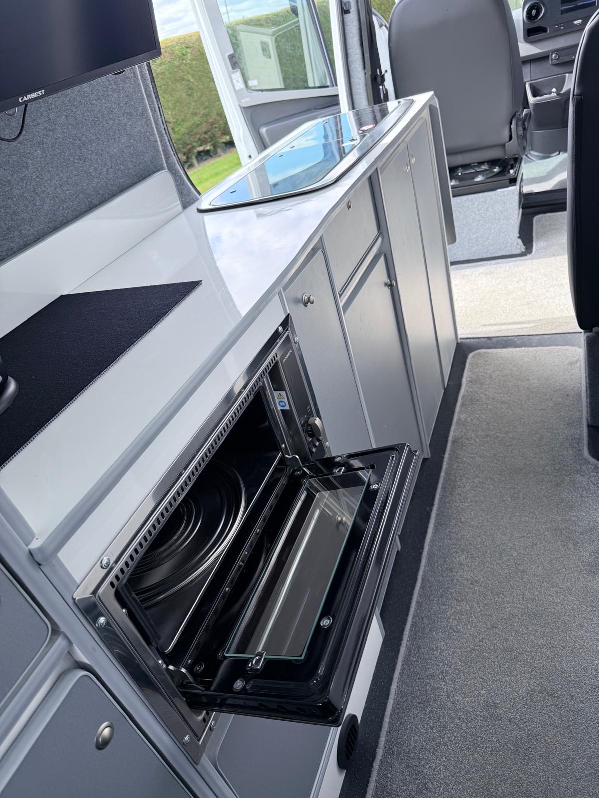 192 Mercedes Sprinter - Image 8